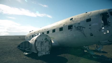 panorámica de los restos del viejo avión