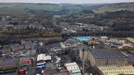 Pueblo-Industrial,-Pueblo-En-El-Corazón-De-Las-Colinas-De-Los-Peninos-De-Yorkshire