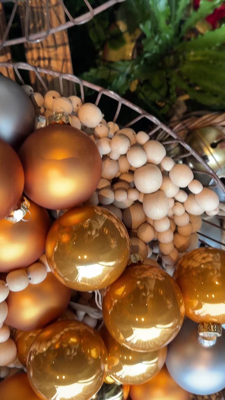 adornos y decoraciones navideñas