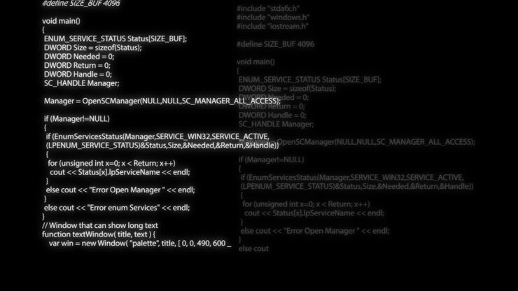 Uno sviluppatore sta navigando nel codice HTML sullo schermo del computer. Scorrimento del codice di una pagina web HTML. Sfondo tecnologico astratto di codice di programmazione per sviluppatori software e concetto di script informatico.
