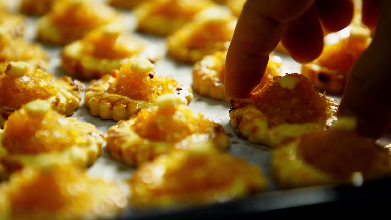 파인애플 타르트를 만드는 것