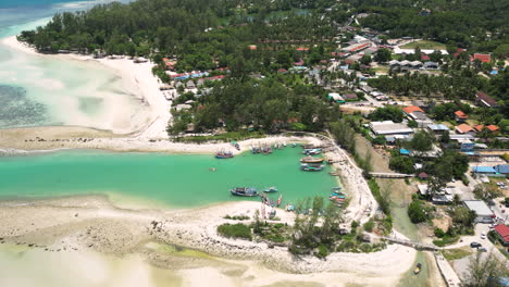 Aerial-Rotation-Over-Srithanu-Beach,-Koh-Phangan,-Thailand