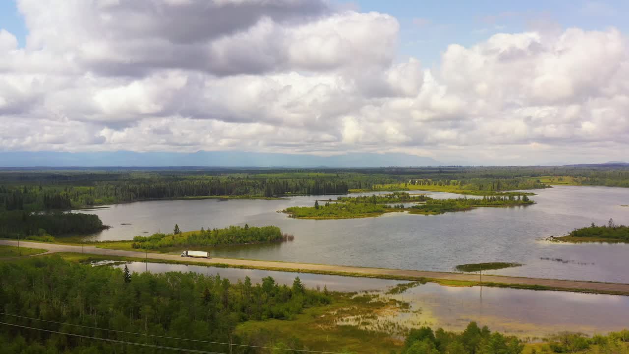 ruta panorámica de la columbia británica: carretera del caribú por encima