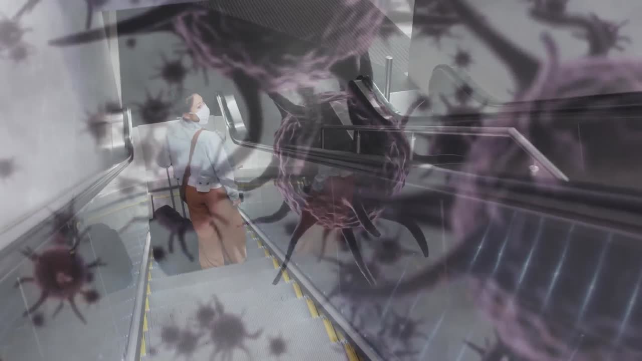 animación de células macro coronavirus covid-19 que se propagan sobre una mujer en una escalera mecánica