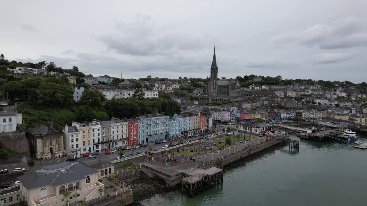 ciudad de cobh irlanda drone vista aérea