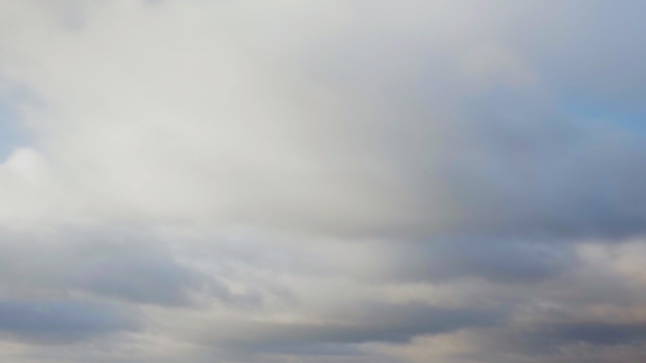 구름이 움직이는 저속 촬영