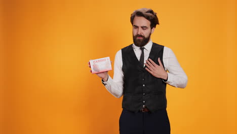 servidor de restaurante con enfermedad cardíaca