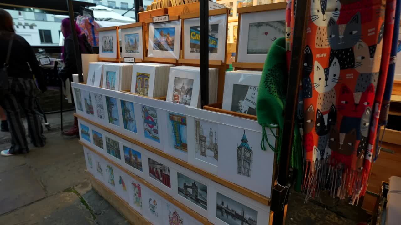 London Souvenirs and Street Art at an Outdoor Market