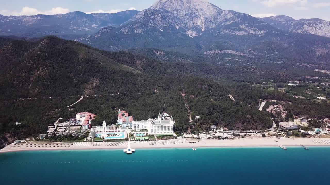 vista aérea de un complejo de lujo en turquía