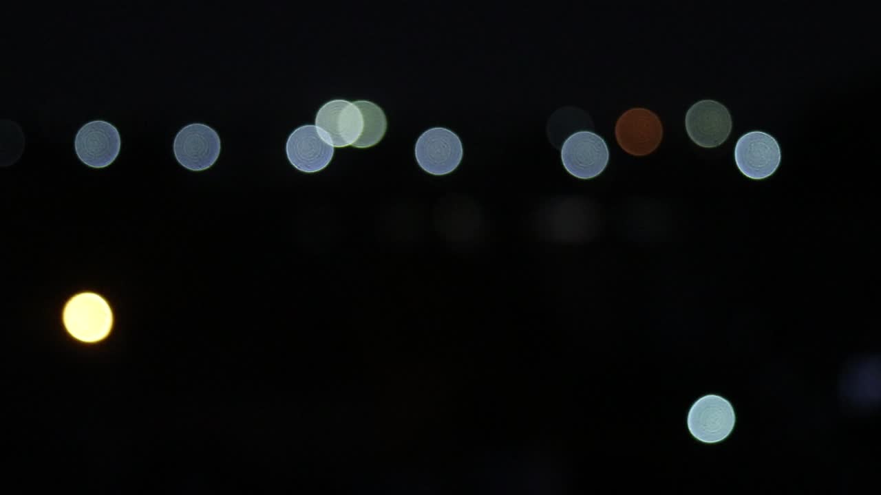 가로등이 만들어내는 빛의 보케 무빙샷