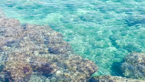 Beautiful-crystal-clear-Croatian-sea-next-to-Dubrovnik,-Croatia
