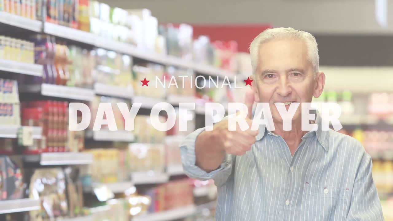 상점의 노인들에 대한 국가 기도 날의 애니메이션