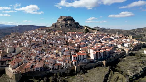 Vista-De-Drone-De-La-Ciudad-De-Morella