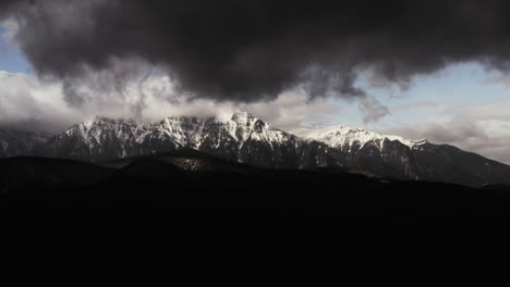 Ubicación---Predeal,-Una-Ciudad-Turística-De-Montaña,-Montañas-Bucegi