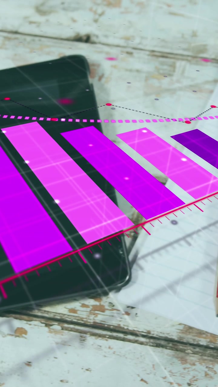Animazione di elaborazione dati statistici su un primo piano di attrezzature da ufficio su superficie in legno.