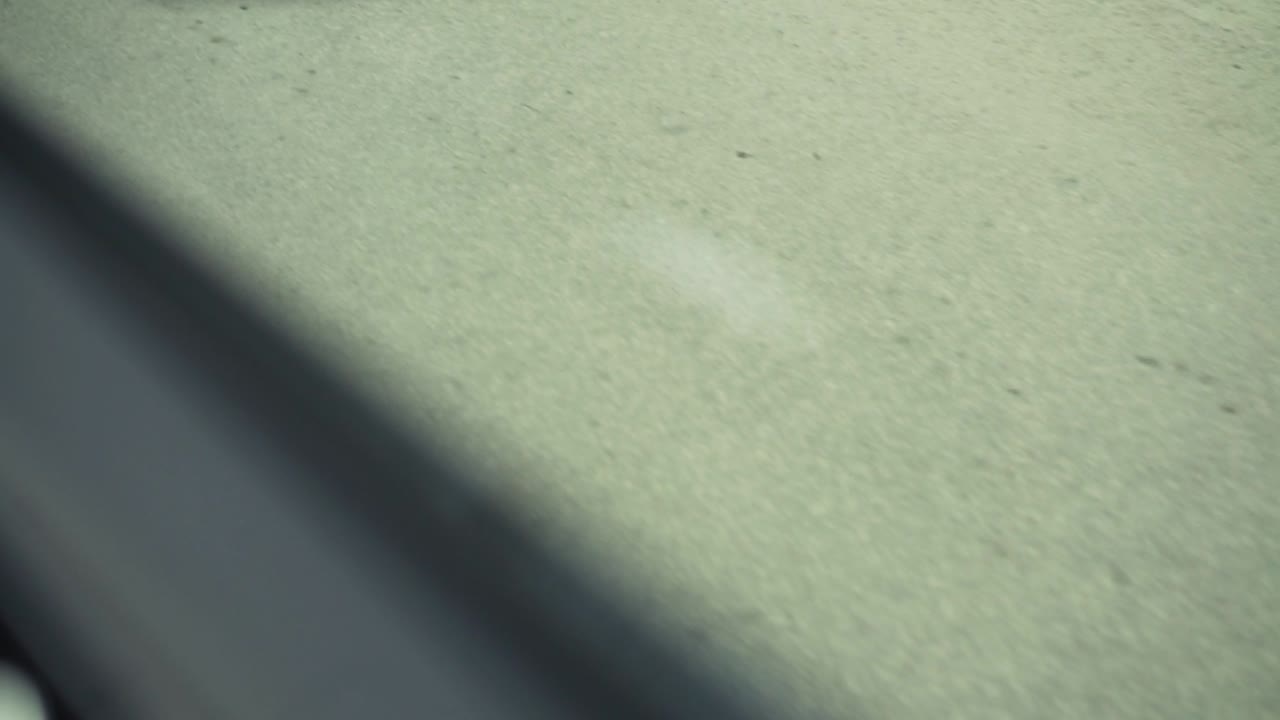 자동차 창문에서 도로 전망