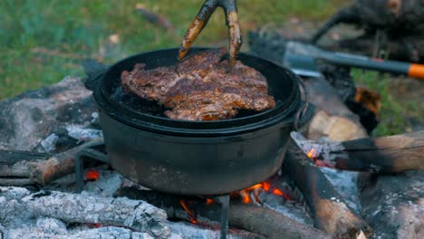 Barbacoa-En-Una-Hoguera-4k