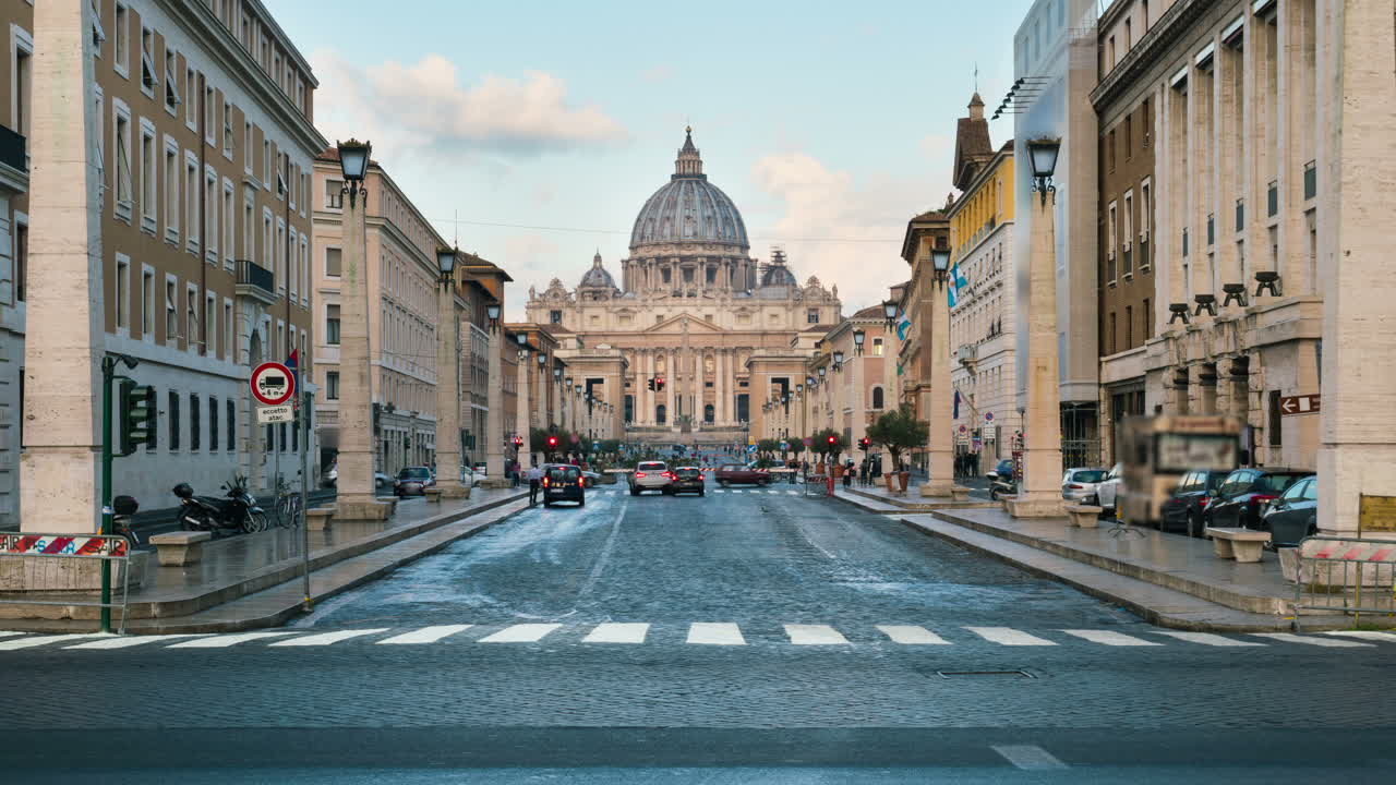 로마의 바티칸에 있는 성 베드로 대성당의 시간 경과