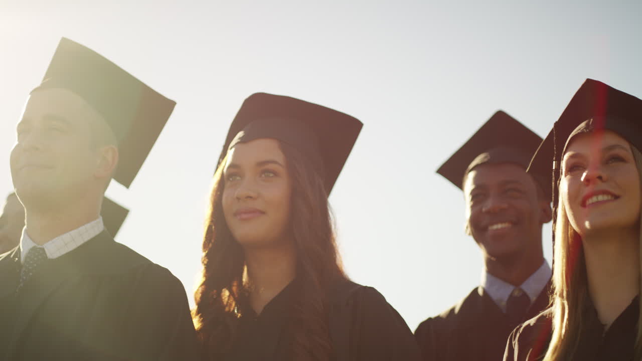 listos para el mundo con las cualificaciones en la mano