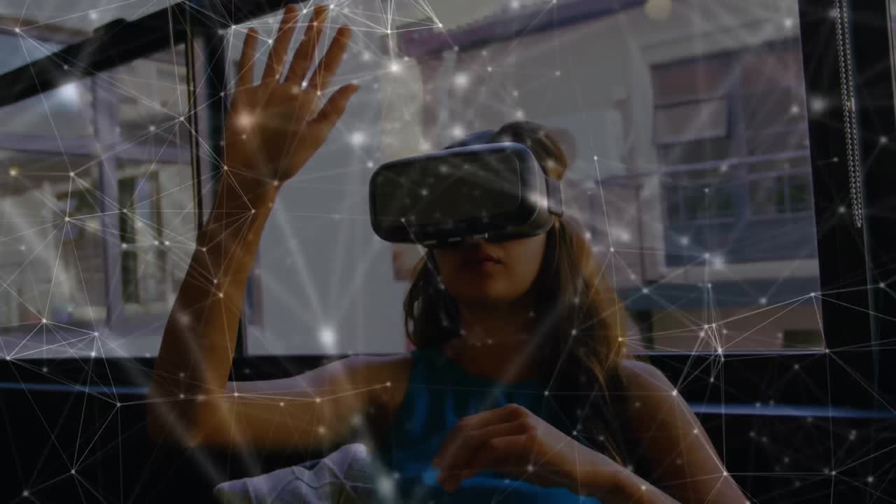 animazione della rete di connessioni su donna che indossa auricolari vr