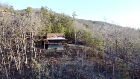 cabin on a mountain top in tennessee