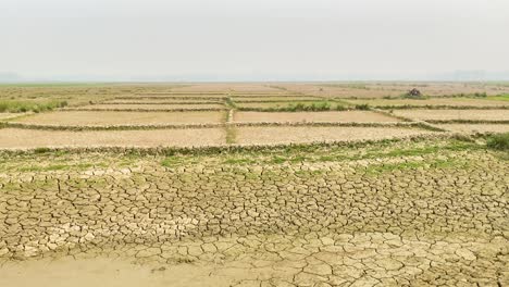 Tierras-De-Cultivo-Destruidas-En-Sequía-Severa-árida-Estéril