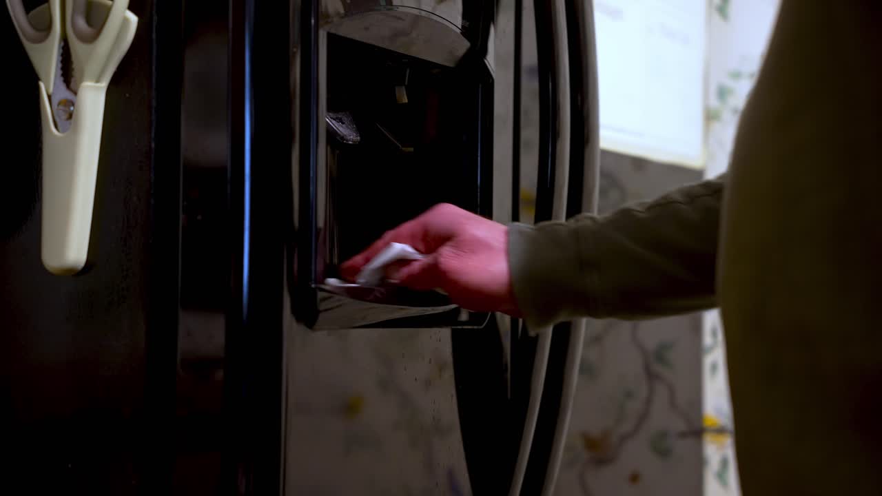 Fridge dispenser maintenance, cleansing cloth, household technology