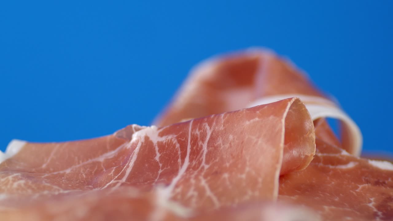 el delicioso antipasto está girando lentamente.