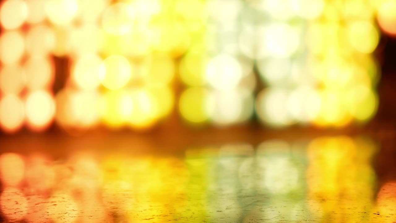 밤에 태국 란나 랜턴에서 빛의 추상적인 오렌지 보케 배경 - 이  축제에서 축제의 개념.