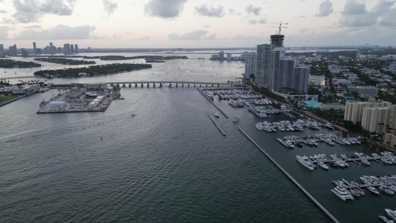 vista aérea de drones de miami paisaje urbano del horizonte de south beach