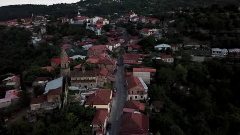 Toma-De-Drones-Volando-Sobre-Signagi-The-Love-City-En-Georgia