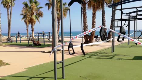 Outdoor-gym-closed-by-police,-social-distance-in-pandemic