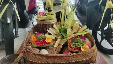 balinese offerings are a form of gratitude called "banten"