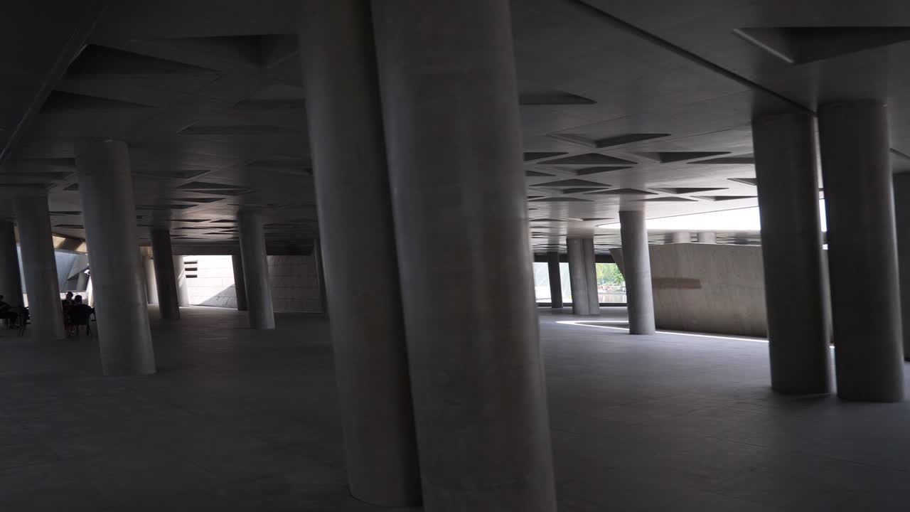 ciudad de guangzhou famosa bajo la casa de la ópera caminando panorama 4k china