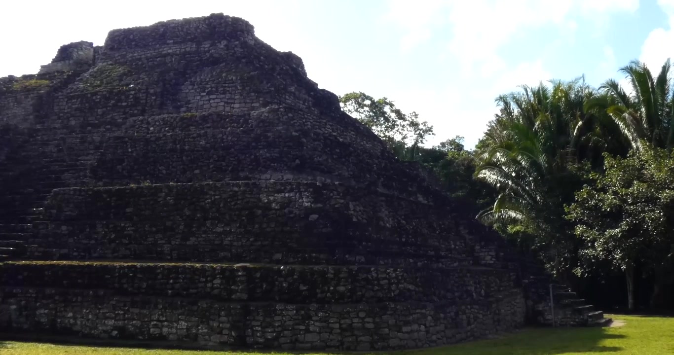 Świątynia 24 w Chacchoben, Majowskie stanowisko archeologiczne, Quintana Roo, Meksyk.