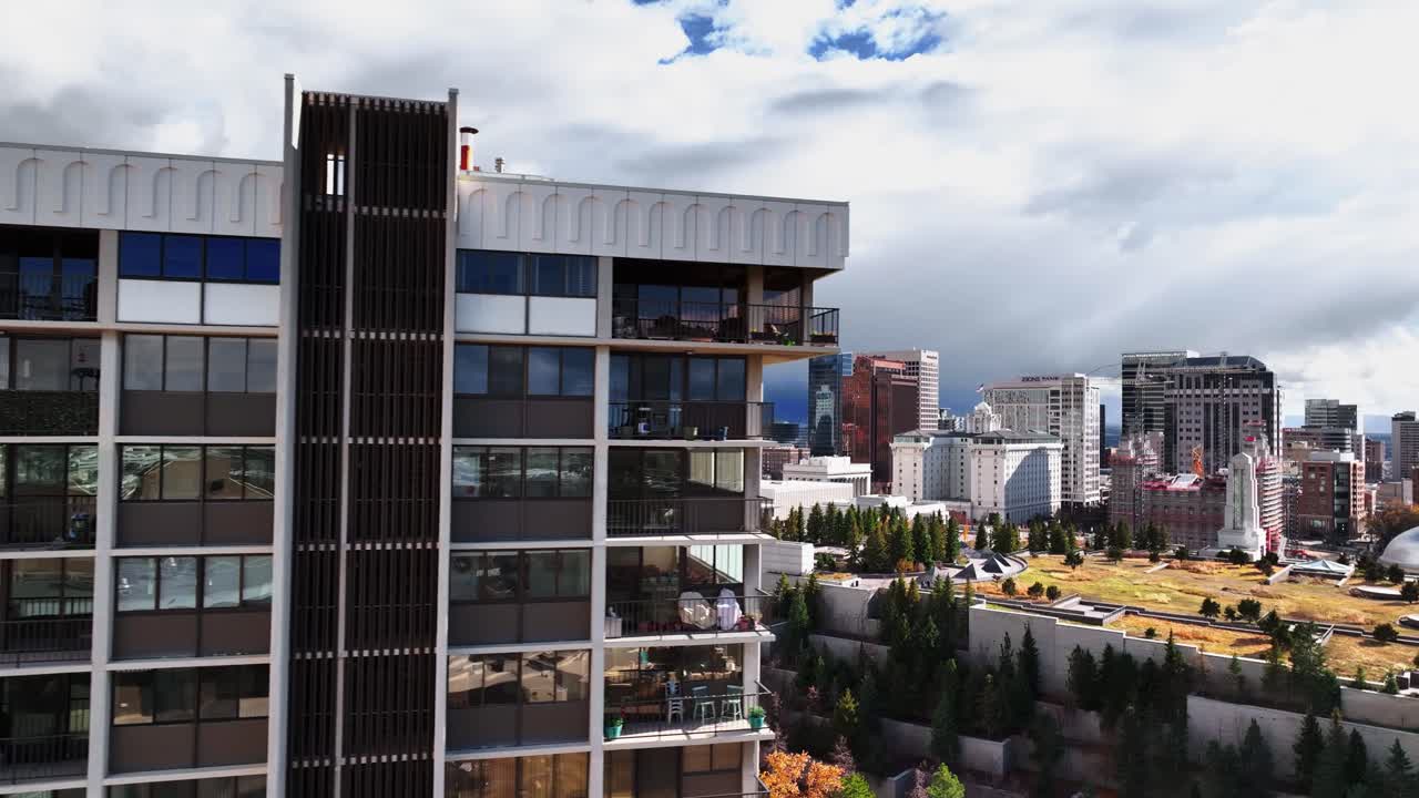 antena - centro de conferencias lds en salt lake city, utah, revelación de la derecha del camión