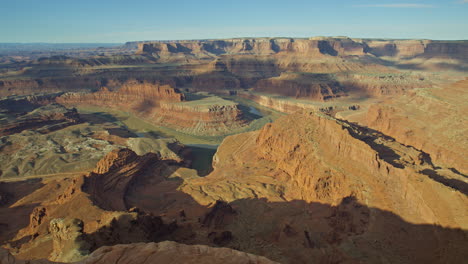 wide landscape view of dead horse point in utah