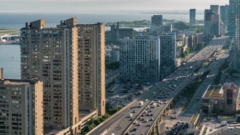 city traffic in toronto