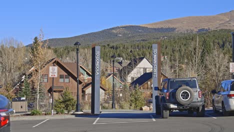 Breckenridge-riverwalk-foot-path-entryway