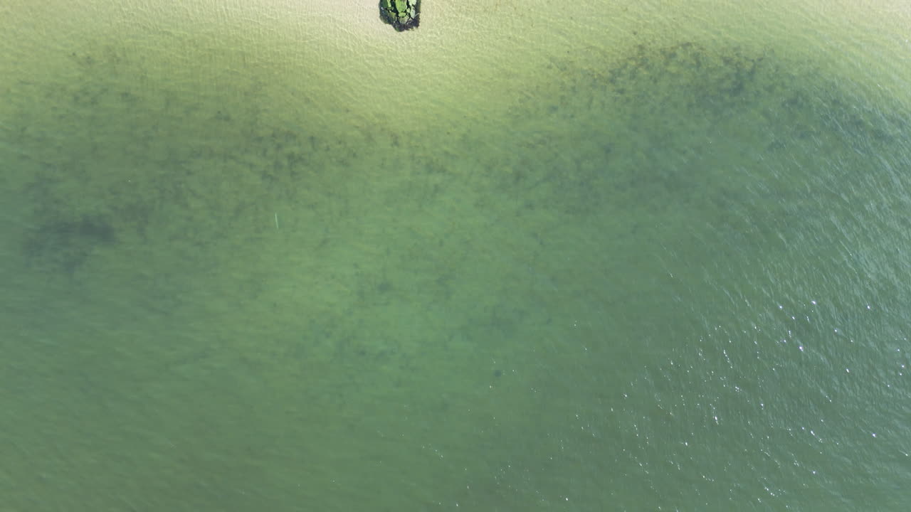 미국 매사추세츠 주 낸터켓 사운드 (nantucket sound) 에 있는 데니스 포트 (dennis port) 의 바가.