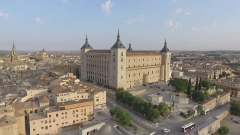 Video-Aéreo-Del-Alcázar-De-Toledo,-Spain