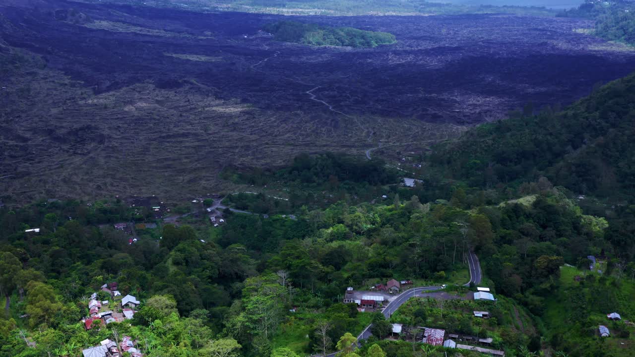 인도네시아 발리 섬 의 바투르 화산 근처 에 있는 킨타마니 시골 마을