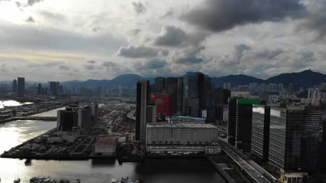 Drone-shot-panning-across-the-skyline-of-Hong-Kong-