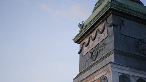 monument of juliet from 1830 in paris, static view