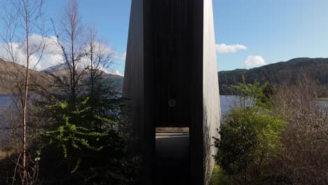 an ceann mor inveruglas pyramind in soctland with view of ben lomond peak