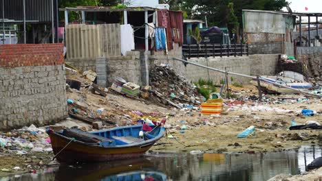 Static-shot-of-pollution-and-garbage-dumps-at-Son-Hai-poor-area