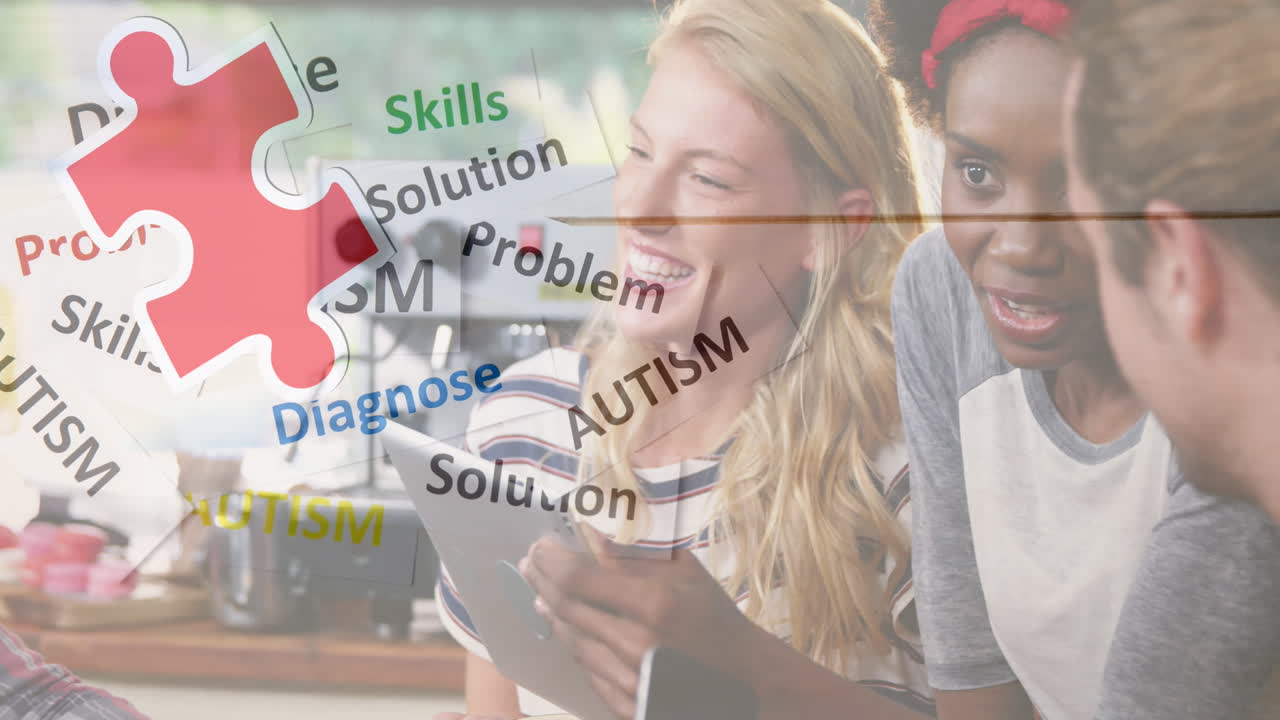 다채로운 퍼즐 조각과 자폐증 텍스트의 애니메이션 비즈니스 사람들이 디지털 장치를 사용하여