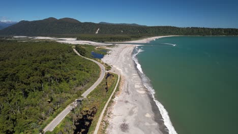 la impresionante costa oeste de nueva zelanda