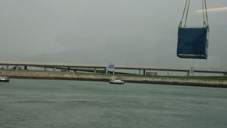 vista del ferry sobre el delta de la perla hacia hong kong desde china continental