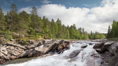 Norway-Rapids-00